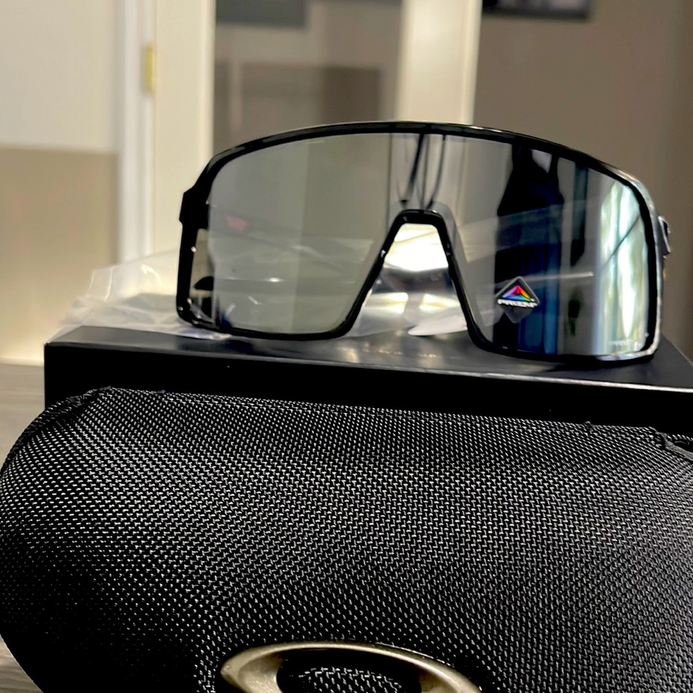 Oakley Sutro Mens Sunglasses NWT